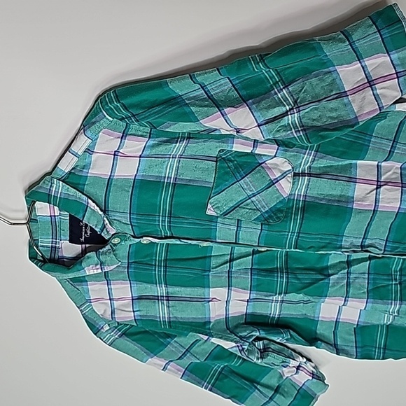 AMERICAN Eagle medium green plaid button down shirt - Picture 2 of 6